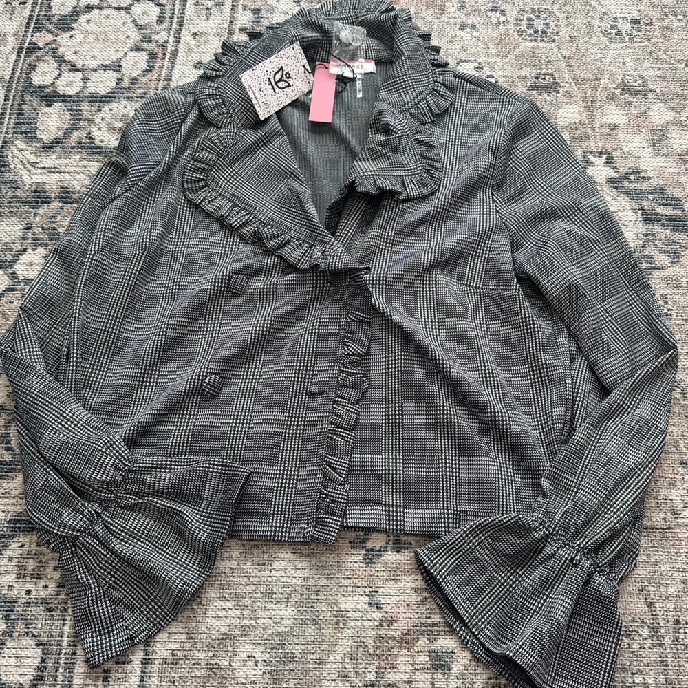 ANDREE BY UNIT Black and White Plaid Ruffled Blazer